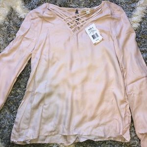 BRAND NEW women’s top